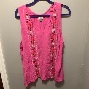 Old Navy size XXL pink sleeveless top w embroidery